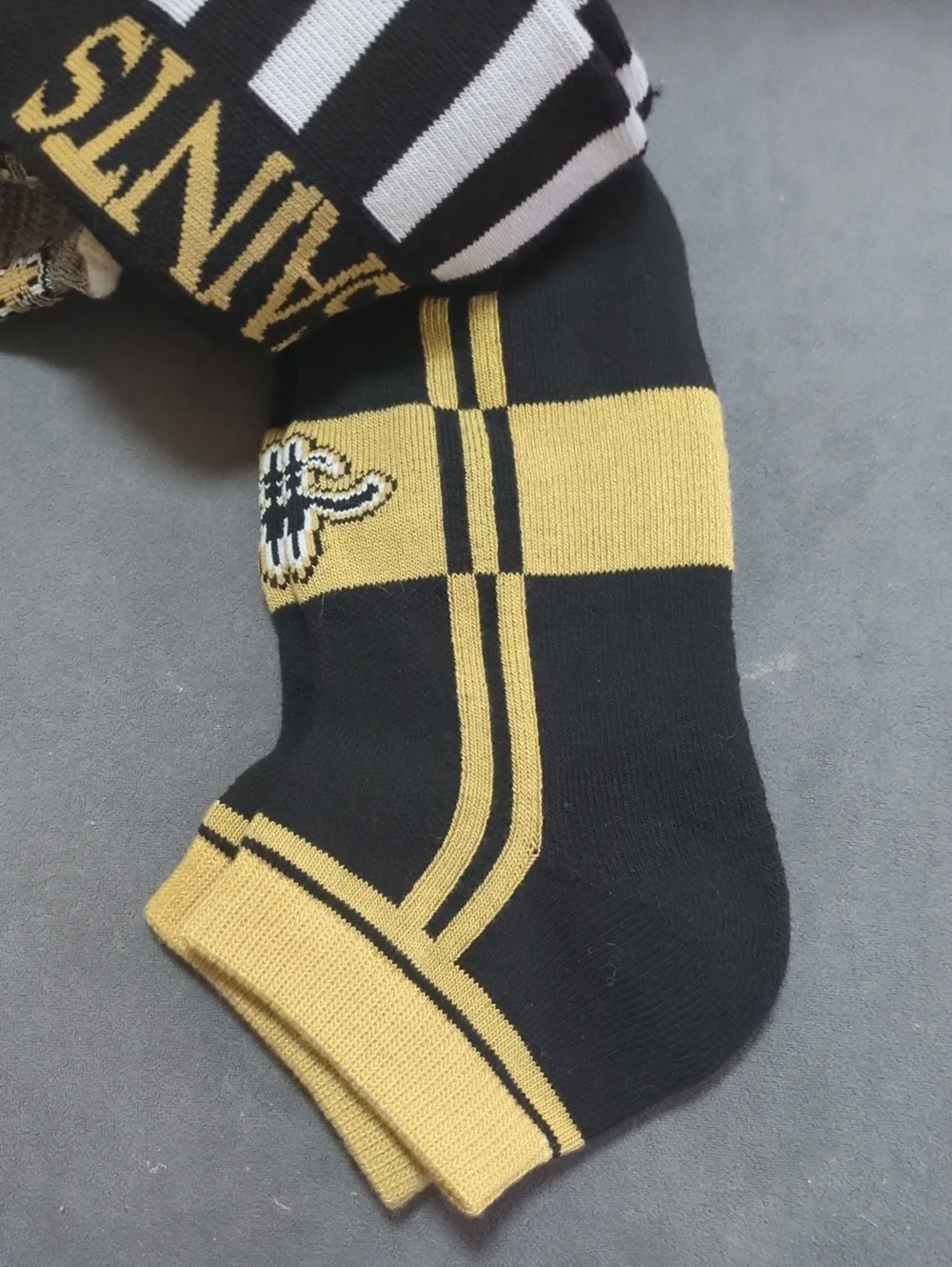 NFL Low-Cut Athletic Socks in Gold, Gray & Black (3 Pack) NWT For Bare Feet